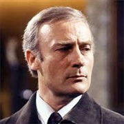 Sherlock Holmes (Edward Woodward)