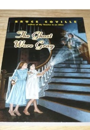 The Ghost Wore Gray (Bruce Coville)