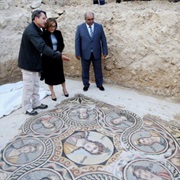 2,000 Year Old Mosaic of the Illiad Found (1952)