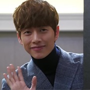 Lee Hee Kyung (Park Hae-Jin)