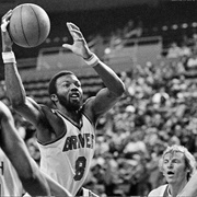 Marvin Barnes