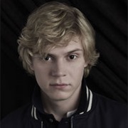 Evan Peters - Kyle Spencer