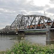 Burlington Northern Bridge 9.6