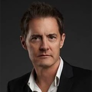 Isaac Izzard (Kyle McLachlan)