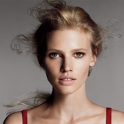 Lara Stone