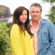 Kat &amp; Alfie: Redwater