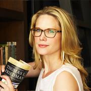 Stephanie March