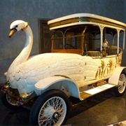 Swan Car