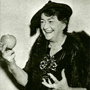 Lucille La Verne