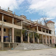 Eden Hotel, Argentina