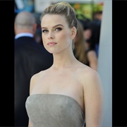 Alice Eve