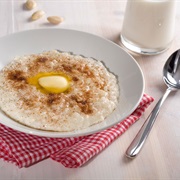 Risengrynsgrøt / Risgrøt (Rice Pudding)