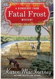 Fatal Frost (Karen Macinerney)