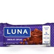 Luna Chocolate Cupcake