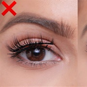 Learn How to Put on Fake Eyelashes