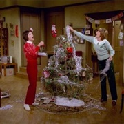 Laverne &amp; Shirley: O, Come All Ye Bums