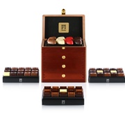 Z Chocolate Romantic Adonis Box