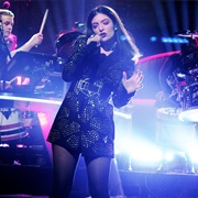 See Lorde Perform in Concert