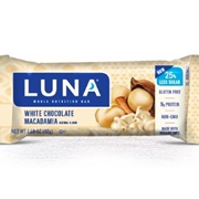 Luna White Chocolate Macadamia