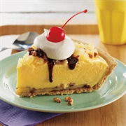 Banana Split Cheesecake Pie