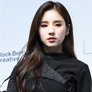 Heejin (Loona)