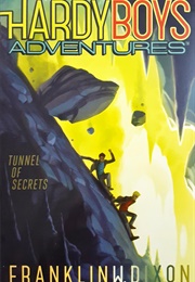 Tunnel of Secrets (Franklin W Dixon)