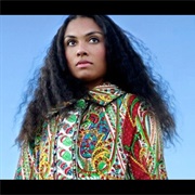 Amel Larrieux