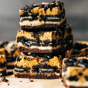 Cookies &amp; Cream Brownie Pumpkin Cheesecake Bars