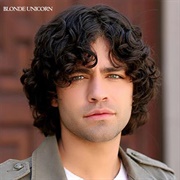 Adrian Grenier