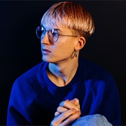 Gus Dapperton