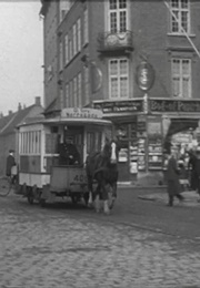 Hestesporvognen (&quot;Hønen&quot;) Gennem Nørregade (1913)