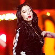 Irene (Red Velvet)