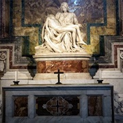 Michelangelo&#39;s Pietà in St. Peter&#39;s Basilica Is Made in Rome 1499