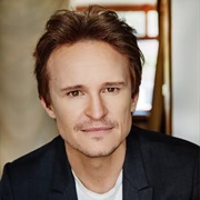 Damon Herriman