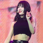 Momo (Twice)