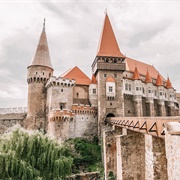 Visit Dracula&#39;s Castle in Romania