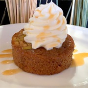 Johnny Appleseed&#39;s Warm Apple Cake