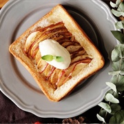 Apple Pie Toast