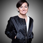 Zoe Lyons (Lesbian, She/Her)