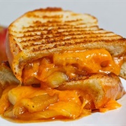 Apple Pie Grilled Cheese Sandwich