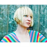 Sia (Queer, She/Her)