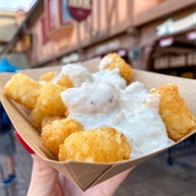 Sausage and Gravy Tots