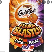 Goldfish Mix-Up Adventures Pretzel &amp; Flavor Blasted Xtra Cheddar