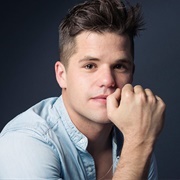 Charlie Carver