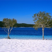 Lake McKenzie, Australia