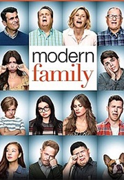 Modern Family Season 2 (2010)