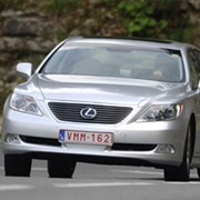 Lexus LS 460