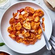 Cheese and Tomato Pesto Tortellini