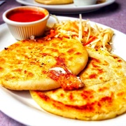 Pupusa (El Salvador)