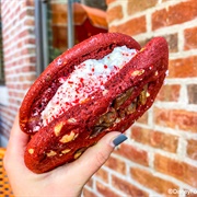 Peppermint Cheesecake Cookie Sandwich